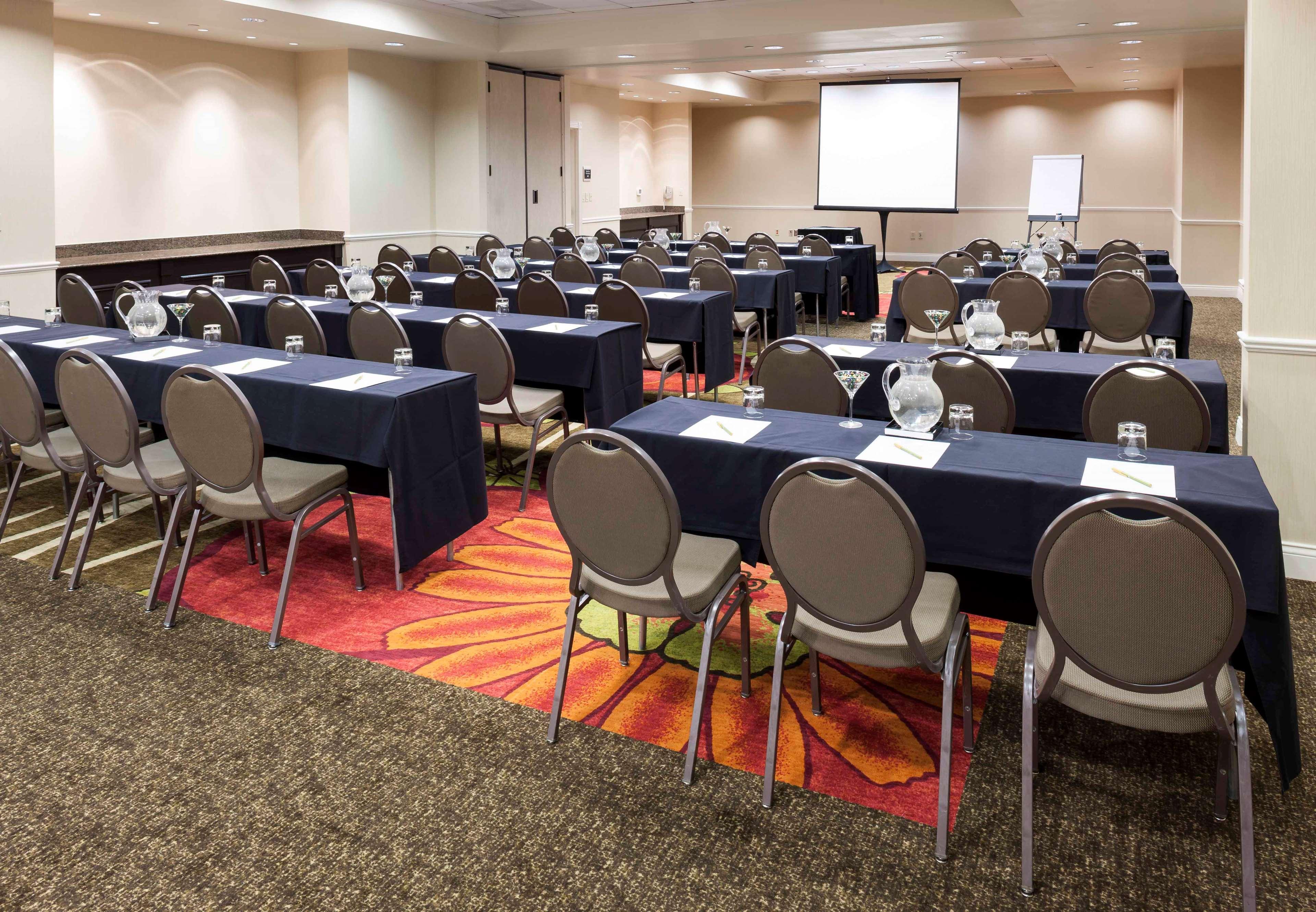 Hilton Garden Inn Dallas Lewisville Extérieur photo