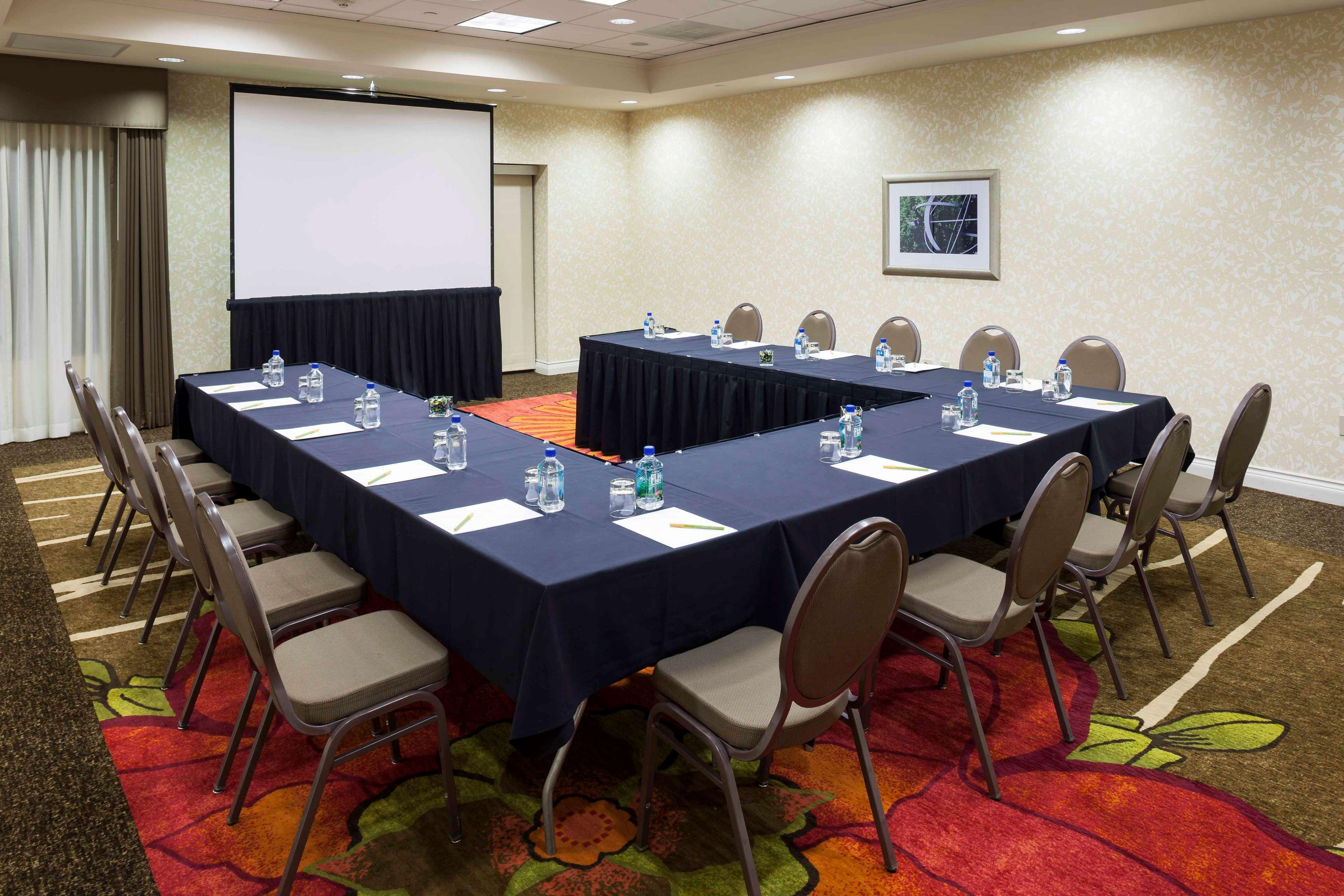 Hilton Garden Inn Dallas Lewisville Extérieur photo